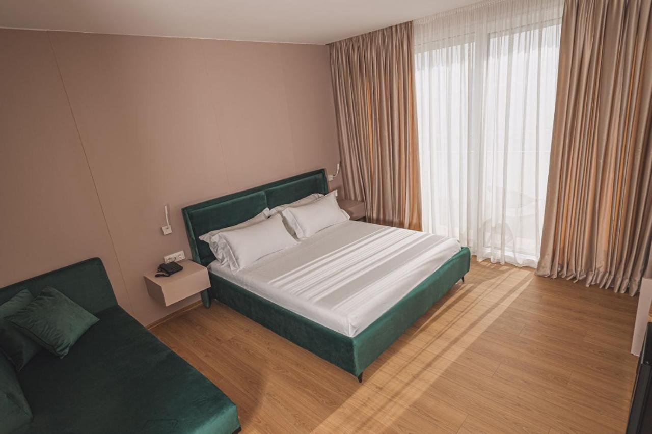 Grand Mirage Hotell Vlorë Exteriör bild