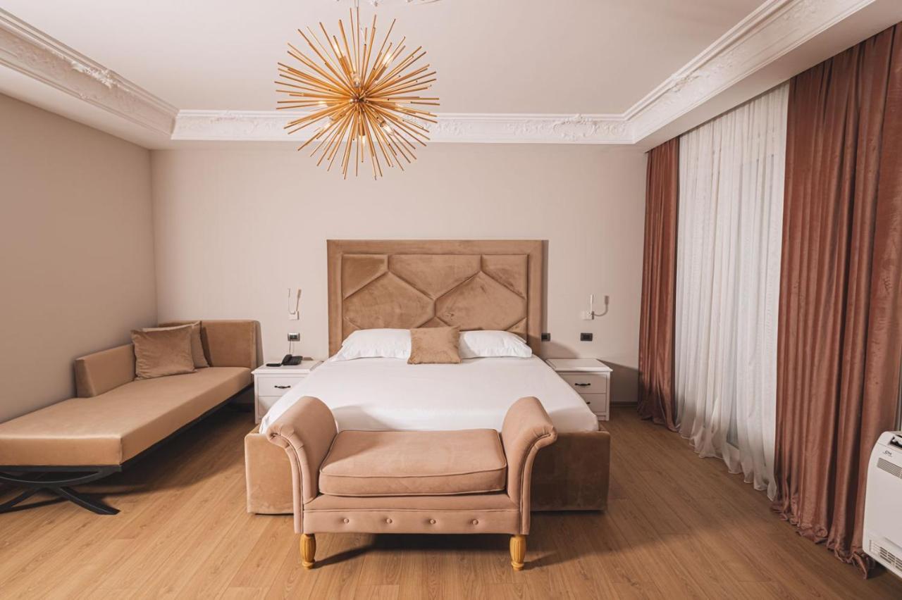 Grand Mirage Hotell Vlorë Exteriör bild