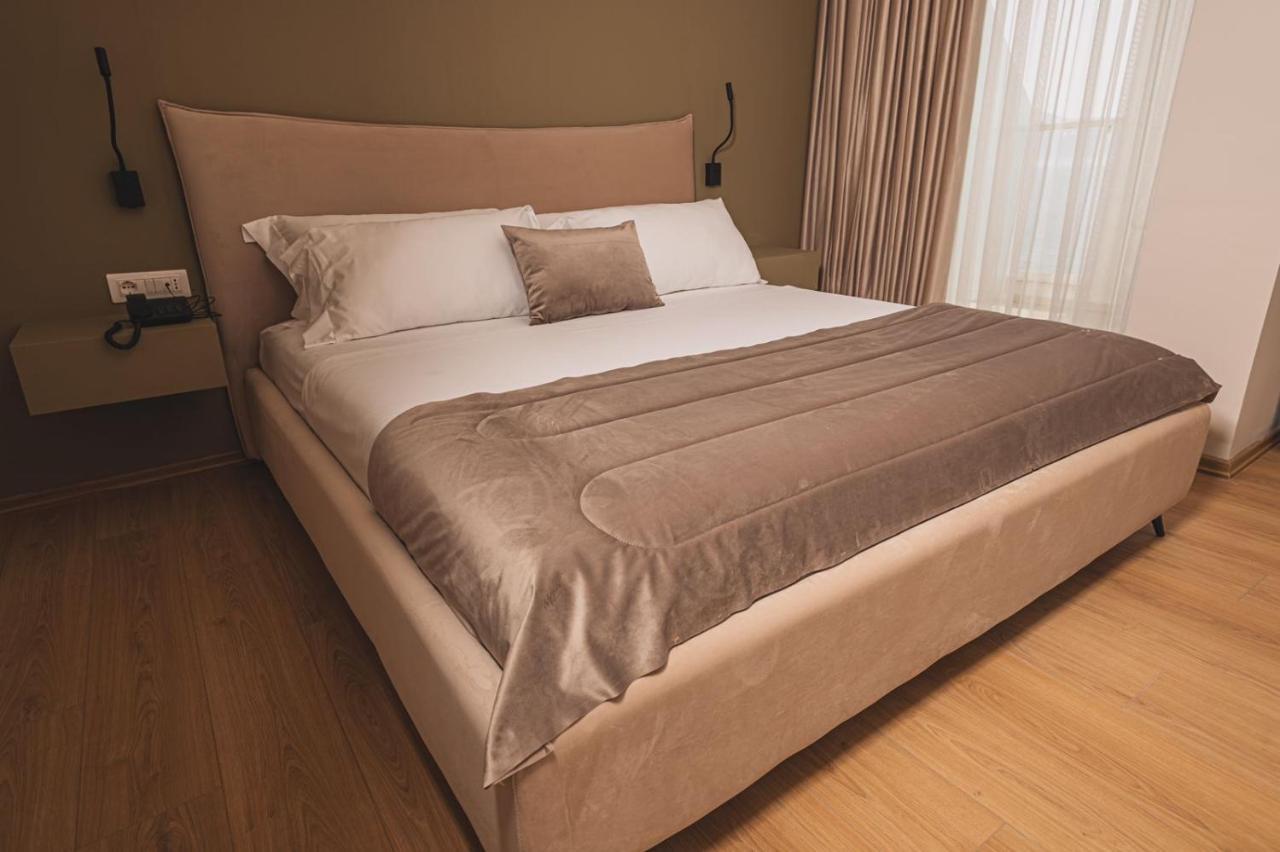 Grand Mirage Hotell Vlorë Exteriör bild